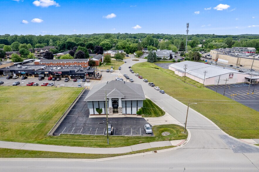 Primary Photo Of 210 W Tienken Rd, Rochester Hills Medical For Lease