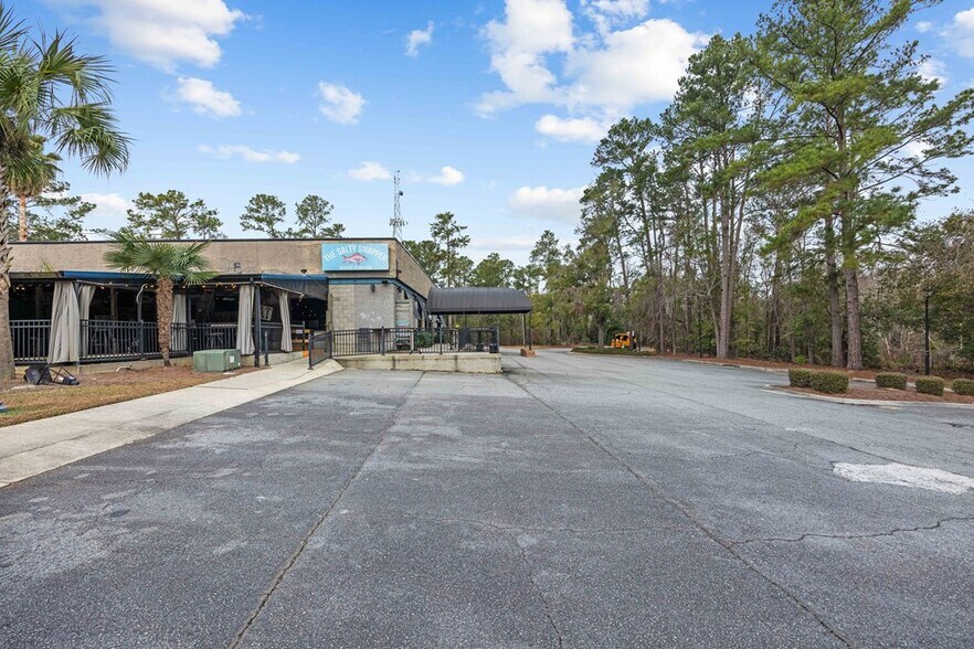 More Photos Of 1405 Gornto Rd, Valdosta Restaurant For Sale