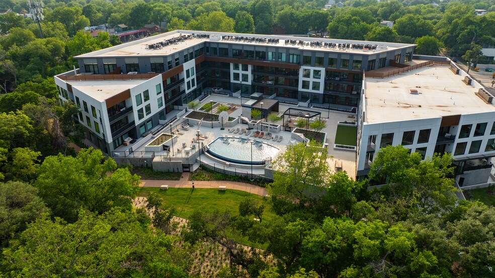 More Photos Of 2209 S First St, Austin Apartments For Sale