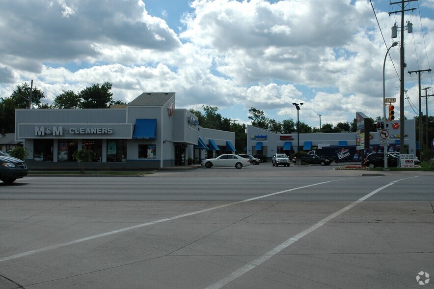 More Photos Of 2965-2985 Orchard Lake Rd, Keego Harbor Unknown For Lease