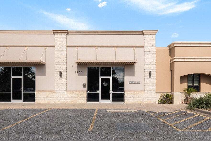More Photos Of 1259 N Stuart Place Rd, Harlingen Office For Sale