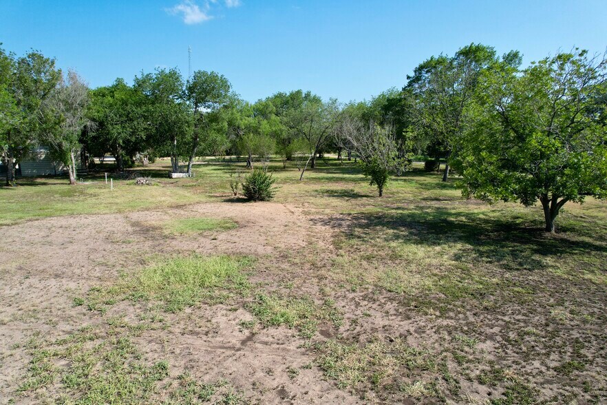 More Photos Of 613 Maple St, Jourdanton Land For Sale