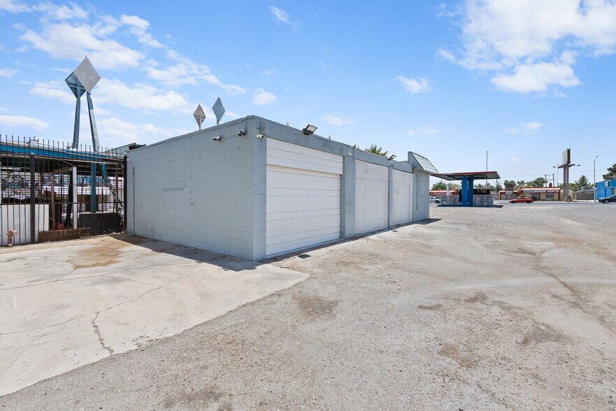 More Photos Of 1961 E Charleston Blvd, Las Vegas Carwash For Lease