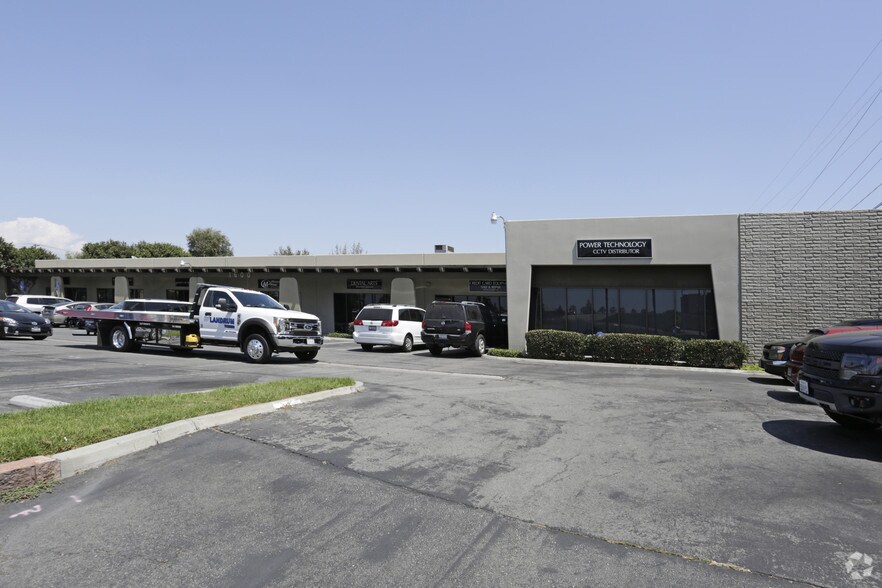 More Photos Of 1600 S Anaheim Blvd, Anaheim Light Manufacturing For Lease