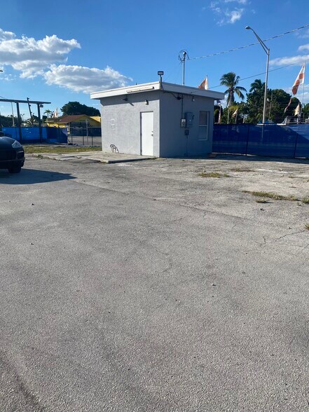 More Photos Of 300 NW 79th St, Miami Land For Sale