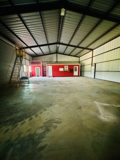 More Photos Of 12550 Highway 183., Luling Industrial For Lease