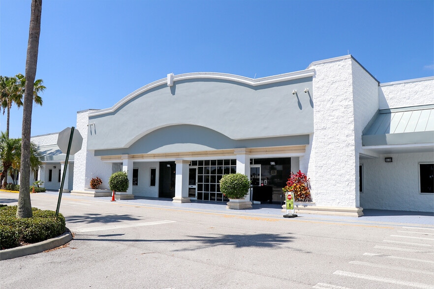 More Photos Of 10045 S Federal Hwy, Port Saint Lucie General Retail For Lease