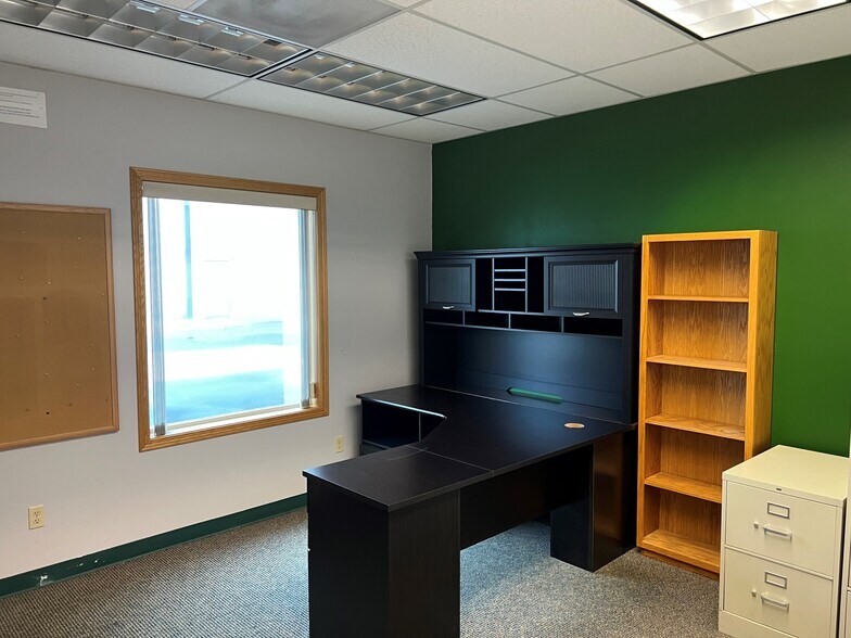 More Photos Of 50 N Danebo Ave, Eugene Warehouse For Sale