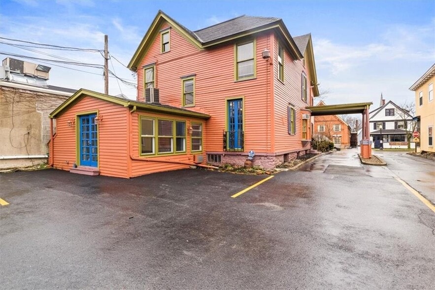More Photos Of 25 S Main St, Pittsford Freestanding For Sale