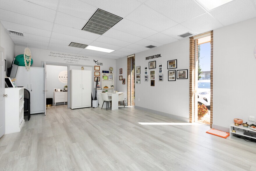 More Photos Of , Fort Myers Office For Sale