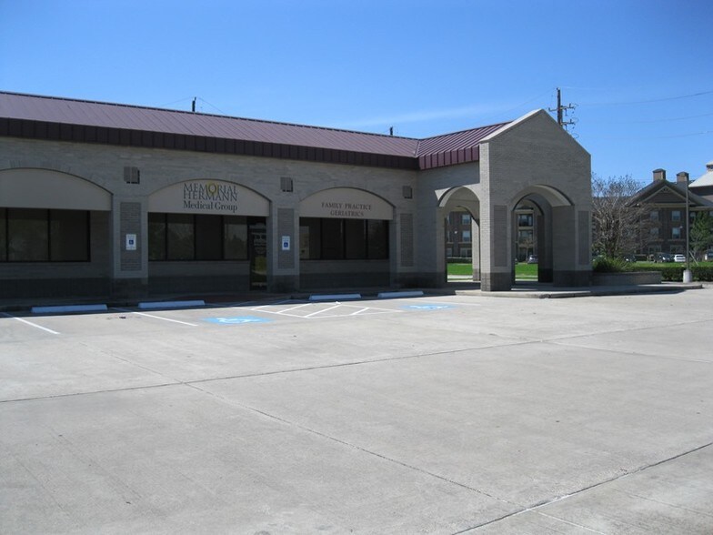 More Photos Of 11700-11900 FM 1960 Rd W, Houston Medical For Sale