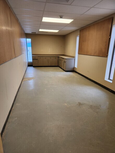 More Photos Of 5929 Brook Hollow Dr, El Paso Medical For Sale