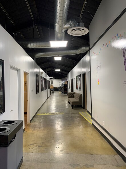 More Photos Of 110 W Providencia Ave, Burbank Flex For Lease