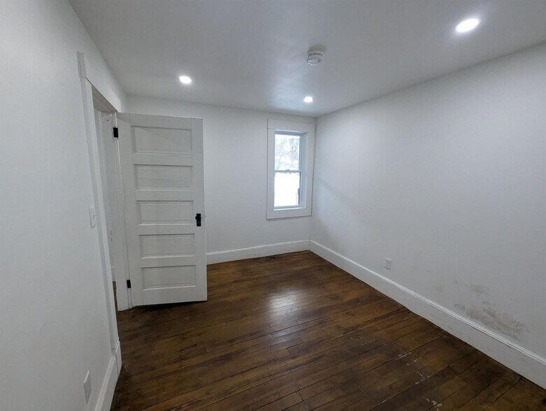 More Photos Of 623 Concord Ave, Saint Johnsbury Office For Lease