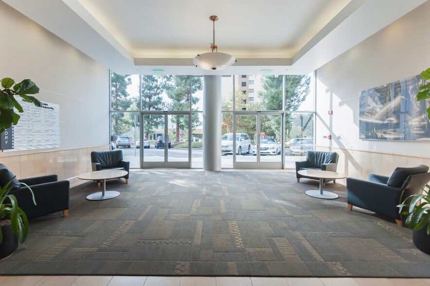 More Photos Of 2550 N Hollywood Way, Burbank Office For Lease