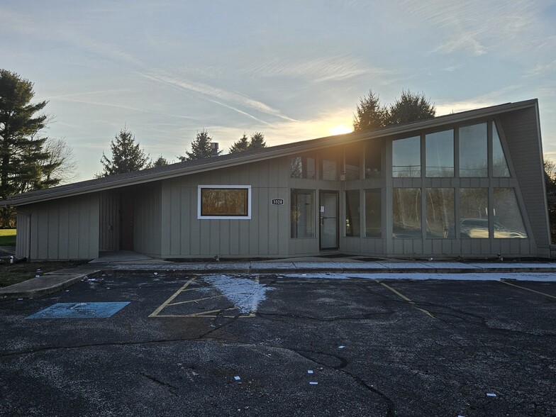 Primary Photo Of 3320 Elkhart Rd, Goshen Medical For Lease