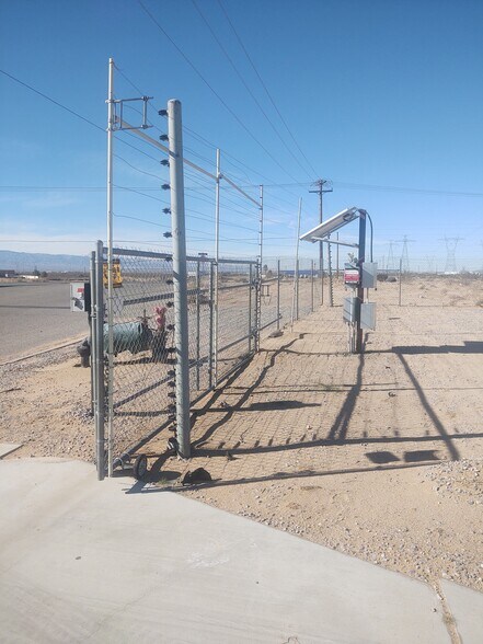 More Photos Of 12080 Rancho Rd, Adelanto Service For Lease