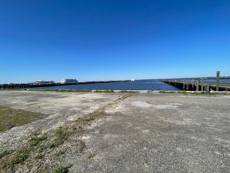 More Photos Of 937 Bulkhead Rd, Green Cove Springs Flex For Lease