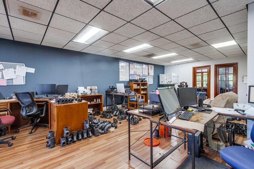 More Photos Of 110 Civic Center Dr, Vista Office For Sale