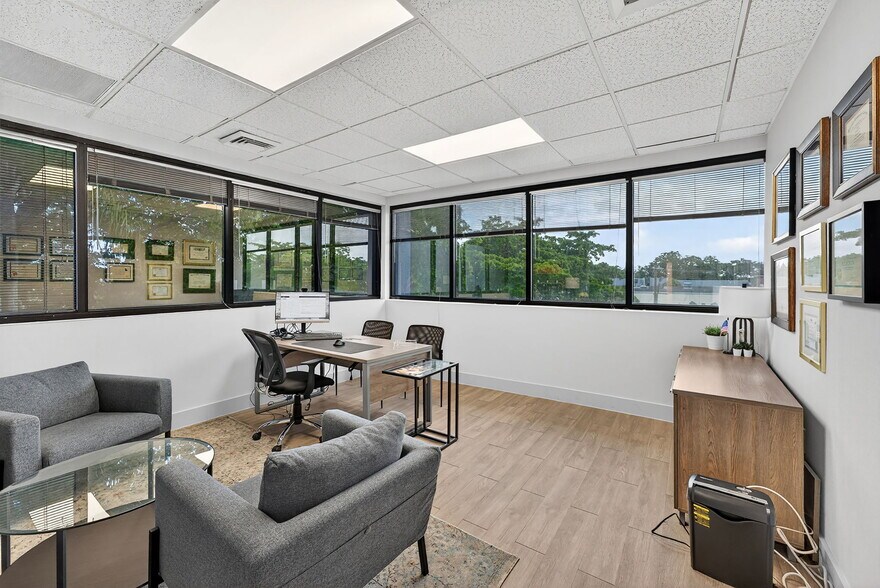 More Photos Of 2950 W Cypress Creek Rd, Fort Lauderdale Medical For Lease