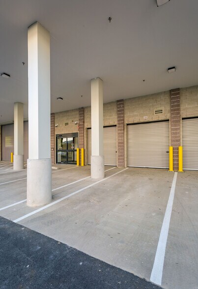 More Photos Of 1300-1338 E Gude Dr, Rockville Unknown For Lease