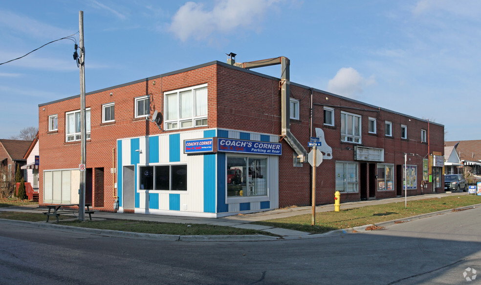 Primary Photo Of 92 Wolfe St, Oshawa Storefront Retail Residential For Sale