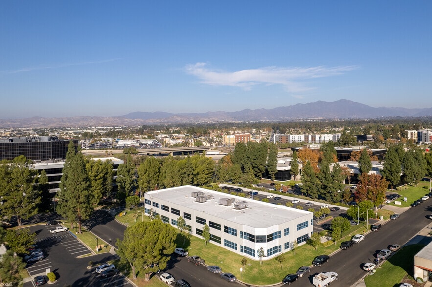More Photos Of 23172 Plaza Pointe Dr, Laguna Hills Office For Lease