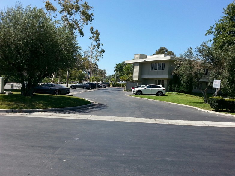 More Photos Of 23101 Moulton Pky, Laguna Hills Office For Lease
