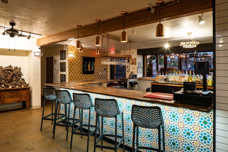 More Photos Of 102 E Pima St, Cottonwood Restaurant For Sale