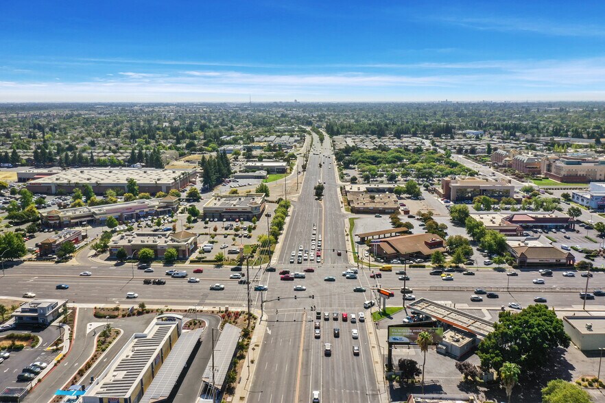 More Photos Of 8129 West Ln, Stockton Auto Repair For Sale
