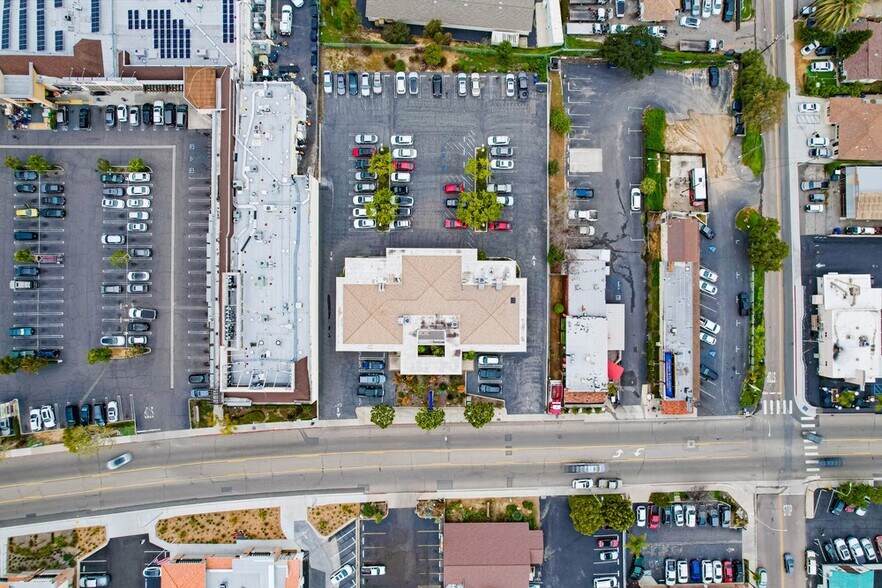 More Photos Of 1035 S Main Ave, Fallbrook Medical For Lease