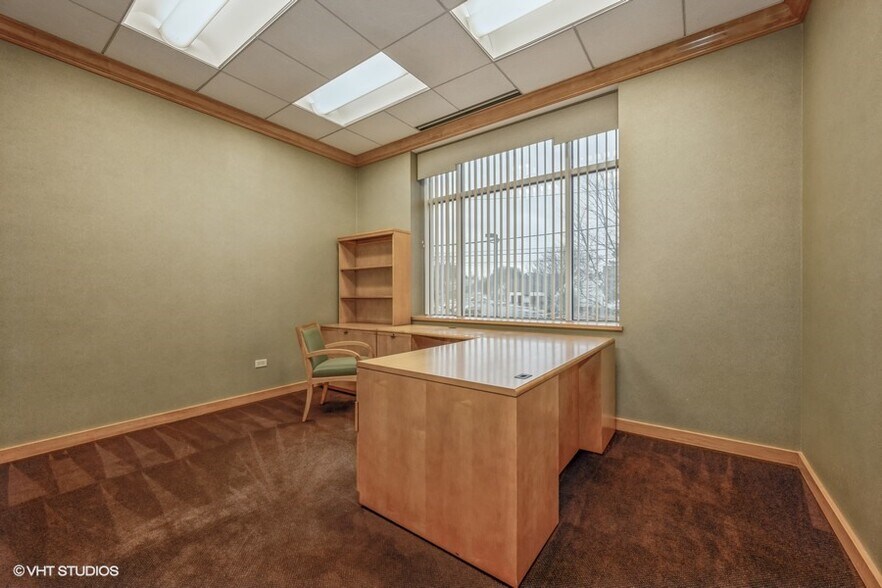 More Photos Of 2019 Dean St, St Charles Medical For Lease