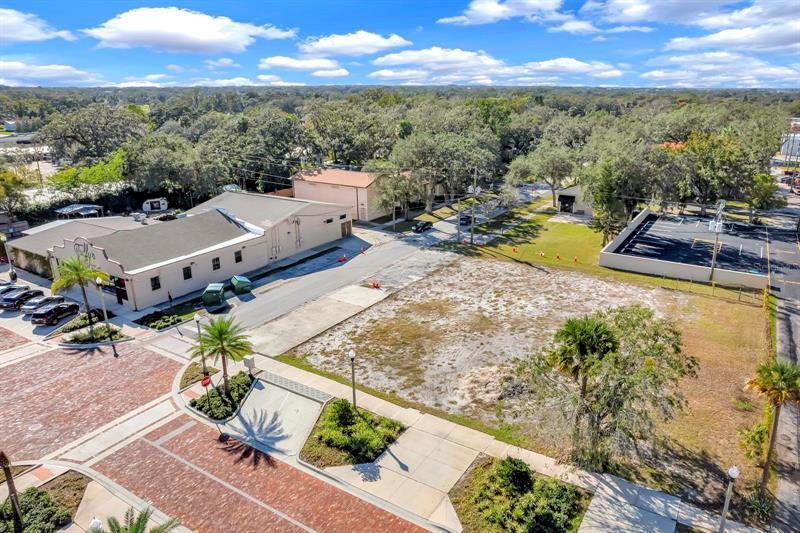 More Photos Of 300 W 2nd St, Sanford Land For Sale