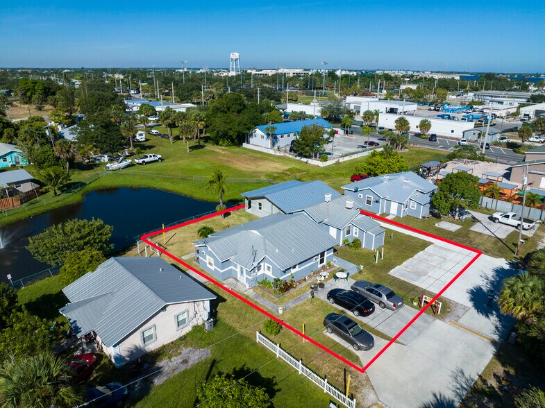 More Photos Of 433 Se Lake St, Stuart Apartments For Sale
