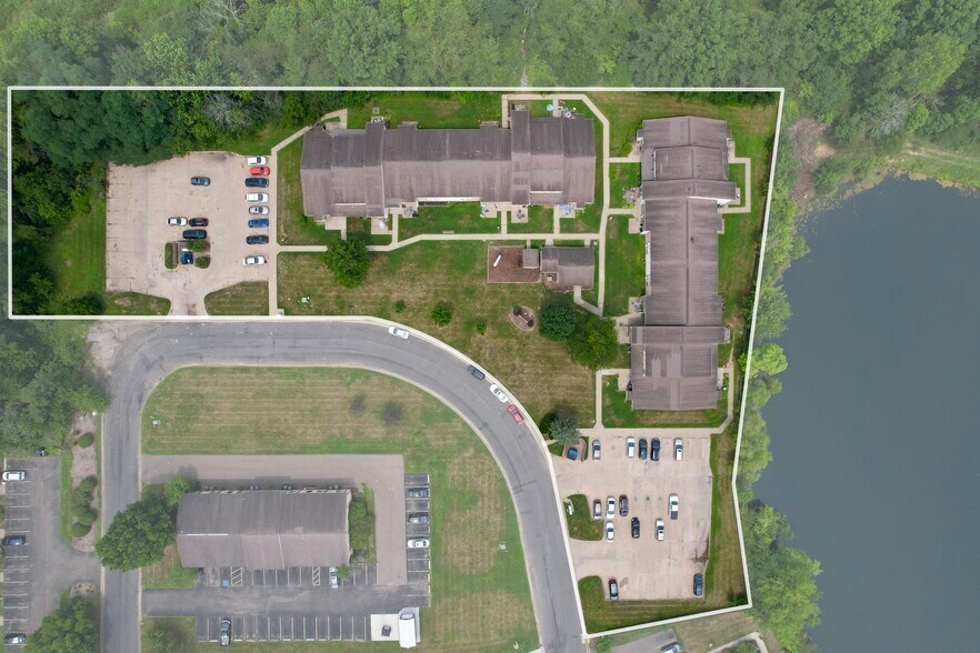 More Photos Of 450-528 Waterside Ave, Canal Fulton Apartments For Sale