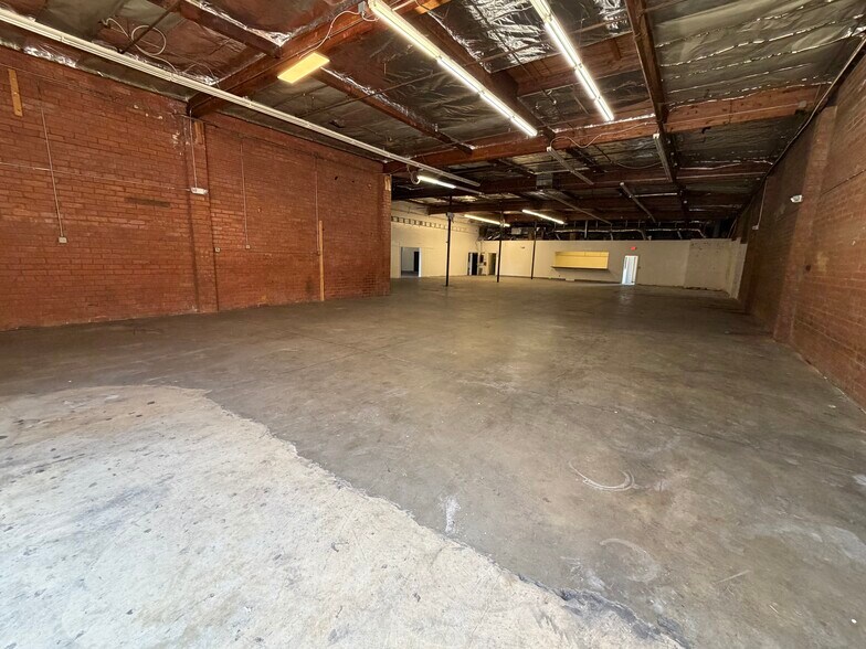 More Photos Of 1714 Wall St, Los Angeles Manufacturing For Lease