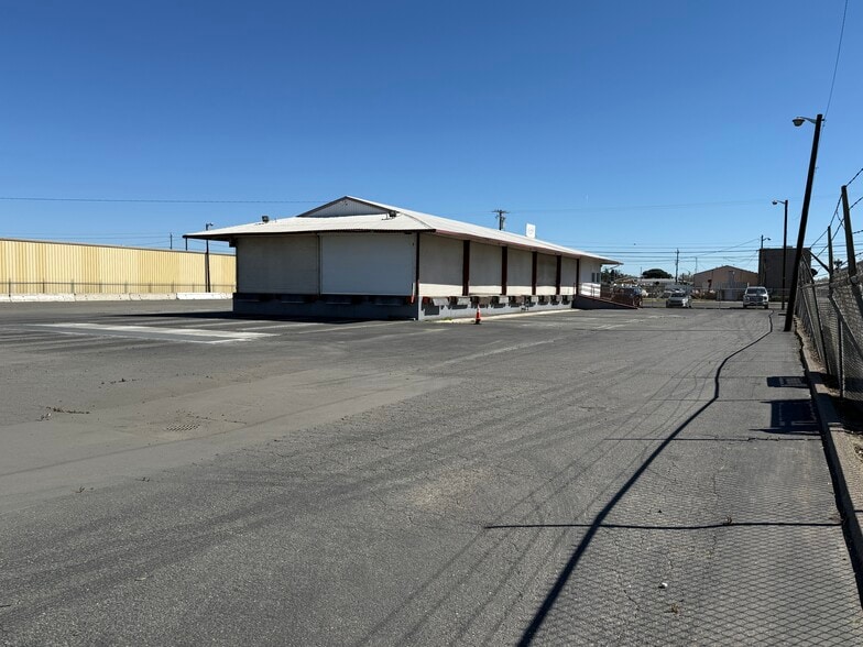More Photos Of 1455 Lone Palm Ave, Modesto Warehouse For Lease