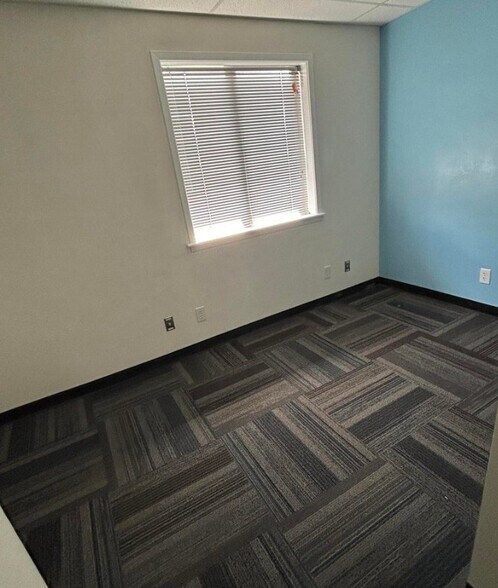 More Photos Of 2705 N 4th St, Flagstaff Office For Sale