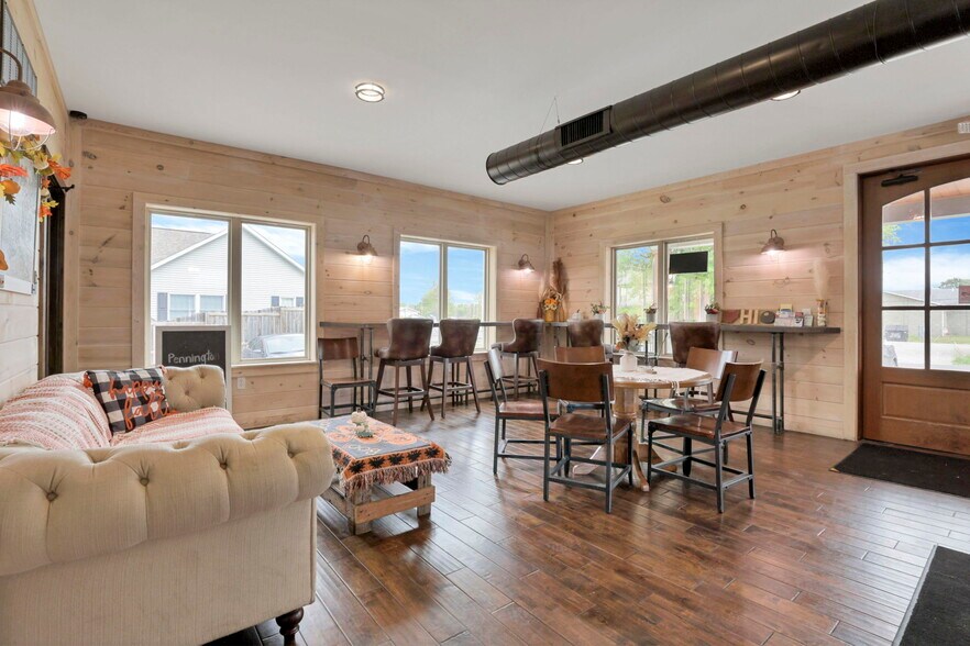 More Photos Of 14675 Zion Rd, Thornville Restaurant For Sale