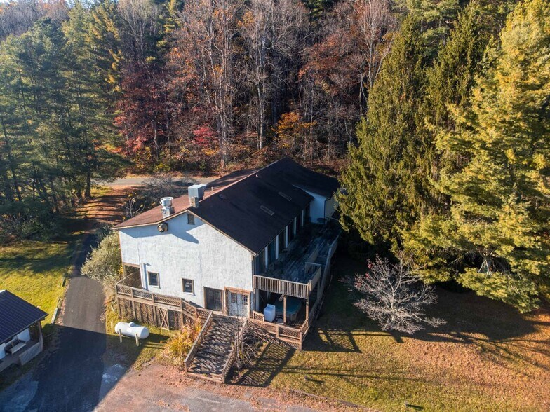 More Photos Of 182 Woodberry Rd Sw, Meadows Of Dan Hotel For Sale
