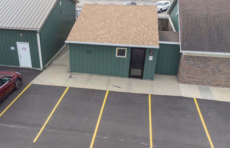 More Photos Of 1800 Broadway Ave N, Rochester Storefront Retail Office For Sale