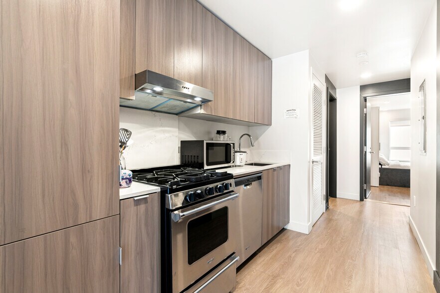 More Photos Of 1743 Butler Ave, Los Angeles Apartments For Sale