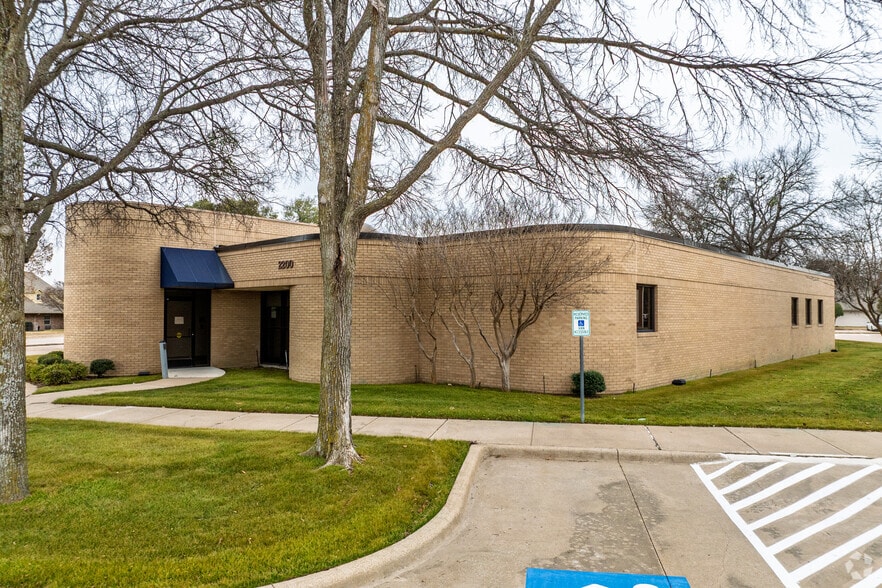 More Photos Of 2200-2202 W Spring Creek Pky, Plano Office For Lease