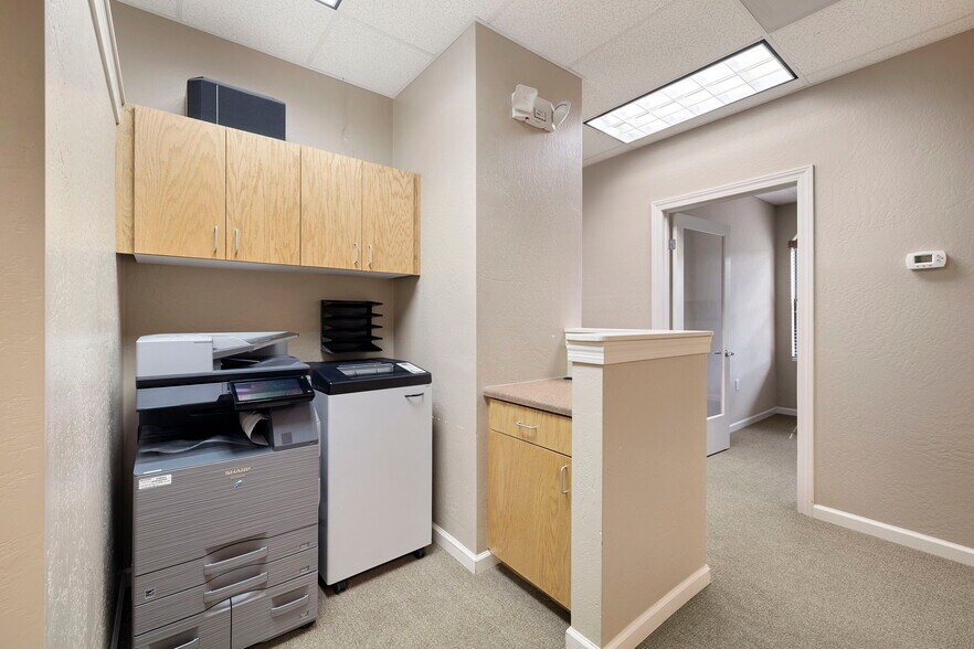 More Photos Of 1600 W University Ave, Flagstaff Medical For Sale