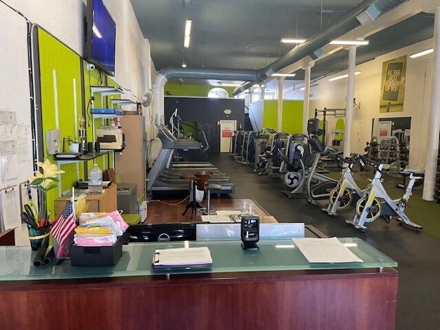 More Photos Of 2317 Santa Clara Ave, Alameda Storefront Retail Residential For Sale