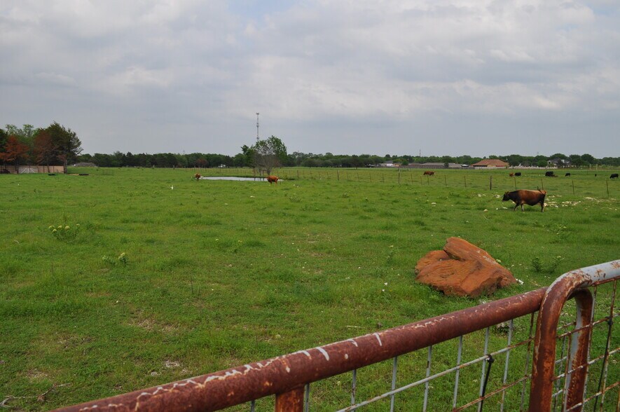 More Photos Of 620 S Kaufman Rd, Seagoville Land For Sale
