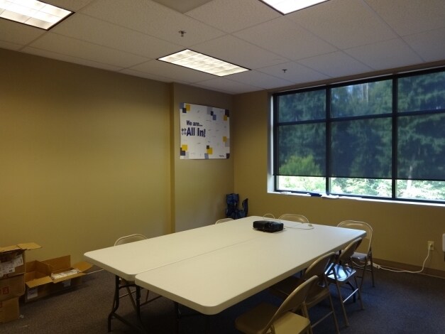 More Photos Of 9800 Harbour Pl, Mukilteo Light Manufacturing For Lease