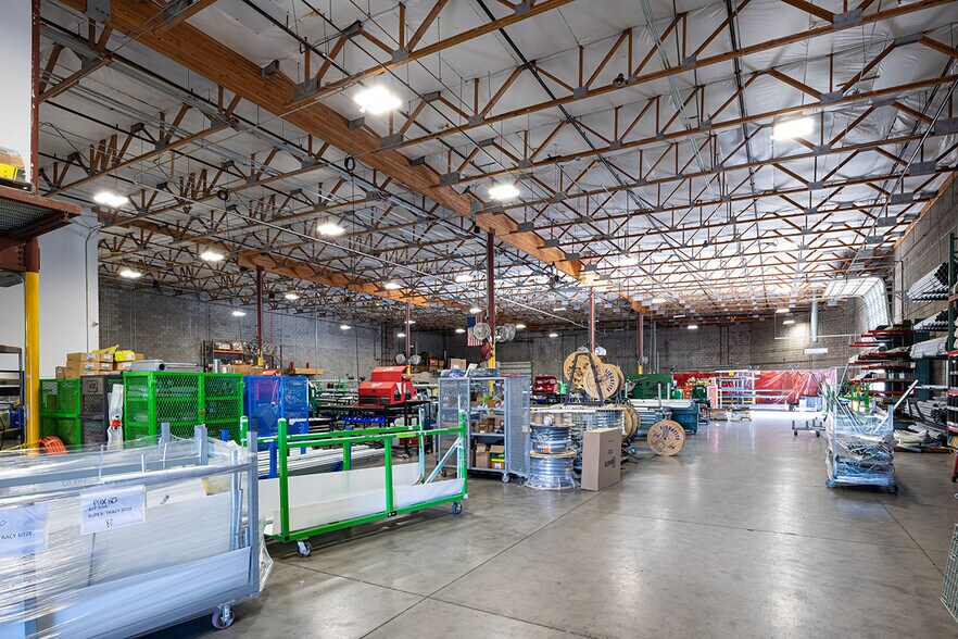 More Photos Of 4829 S 38th St, Phoenix Warehouse For Lease