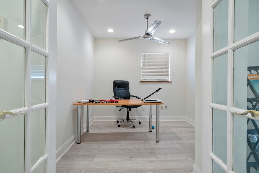 More Photos Of 875 NE 79th St, Miami Loft Creative Space For Lease