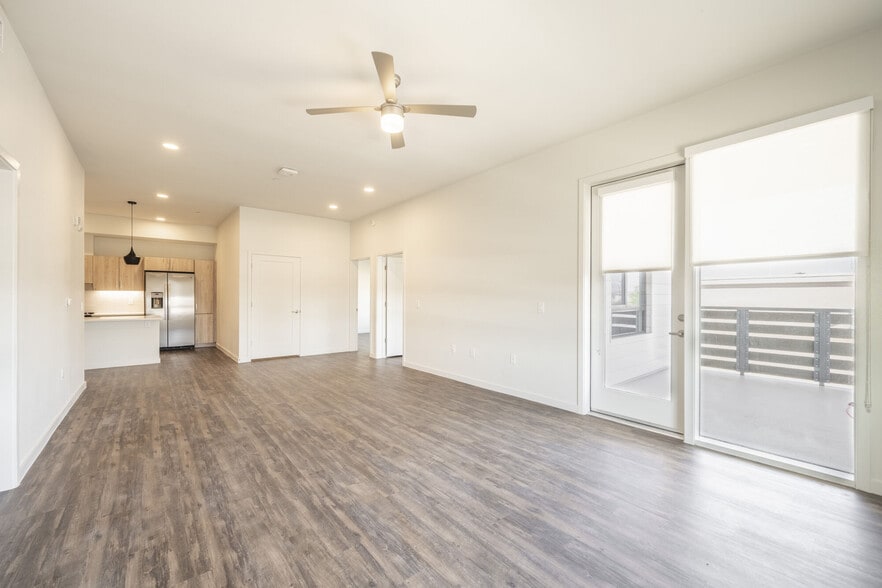 More Photos Of 2040-2060 N Scottsdale Rd, Scottsdale Apartments For Lease